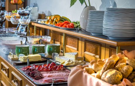 Reichhaltiges Frühstücksbuffet im Landhotel Gressenbauer