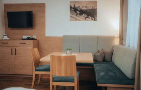 Essbereich im Apartment im Landhotel Gressenbauer