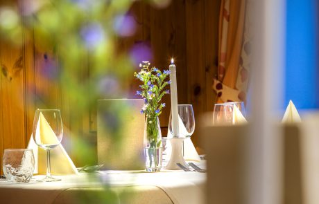 Gemütliches Speisezimmer im Landhotel Gressenbauer